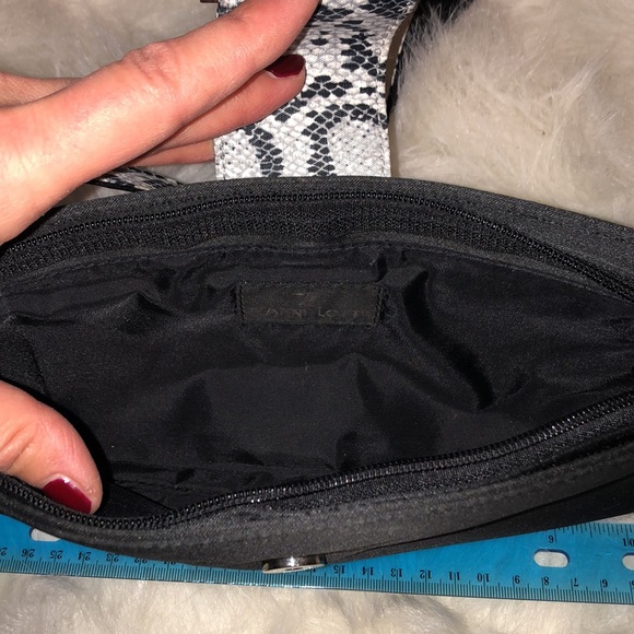 Jeanne Lottie Vintage handbag - Picture 7 of 10